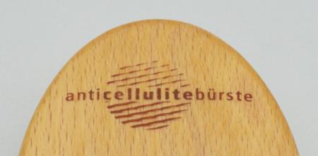 Anti-Cellulite Bürste, Buchenholz, 38 Holznoppen in pneumatischem Kissen. Bürstenfabrik Keller seit 1869